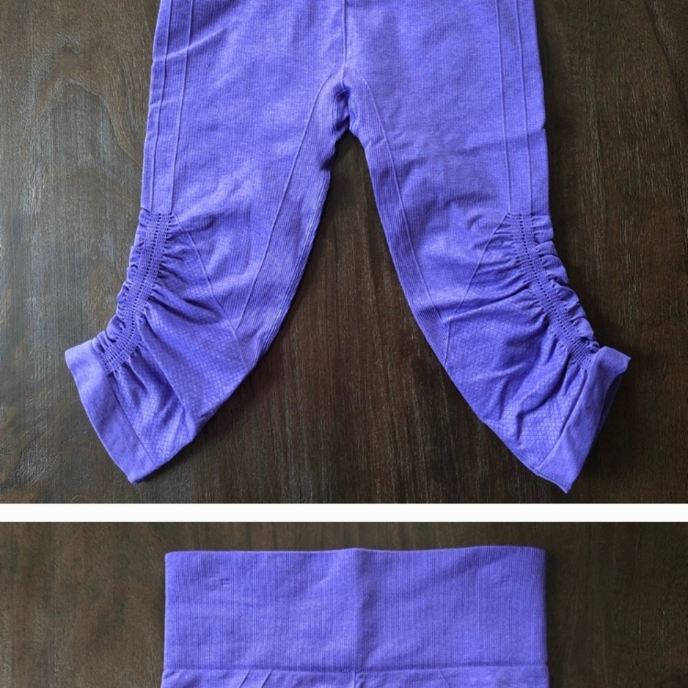 Lululemon Flow crop yoga pants